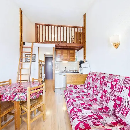 Apartment Mezzanine Avec Balcon Expose Sud, Pieds Des Pistes, Proche Commerces Et Garderie La Rosiere (Savoie)